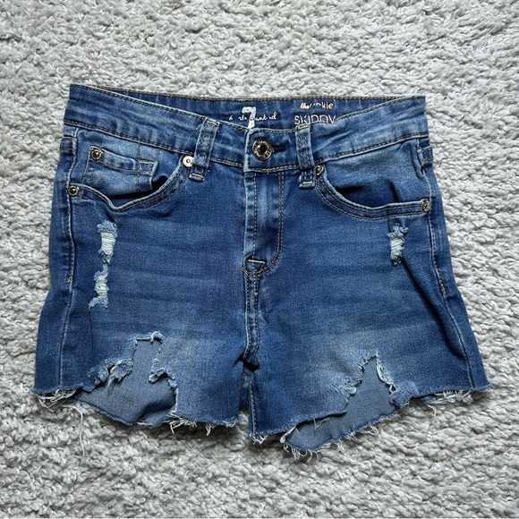 7 For All Mankind Shorts Girls 12 Denim Cut Offs Distressed Holes Raw Hem Summer - Picture 1 of 4